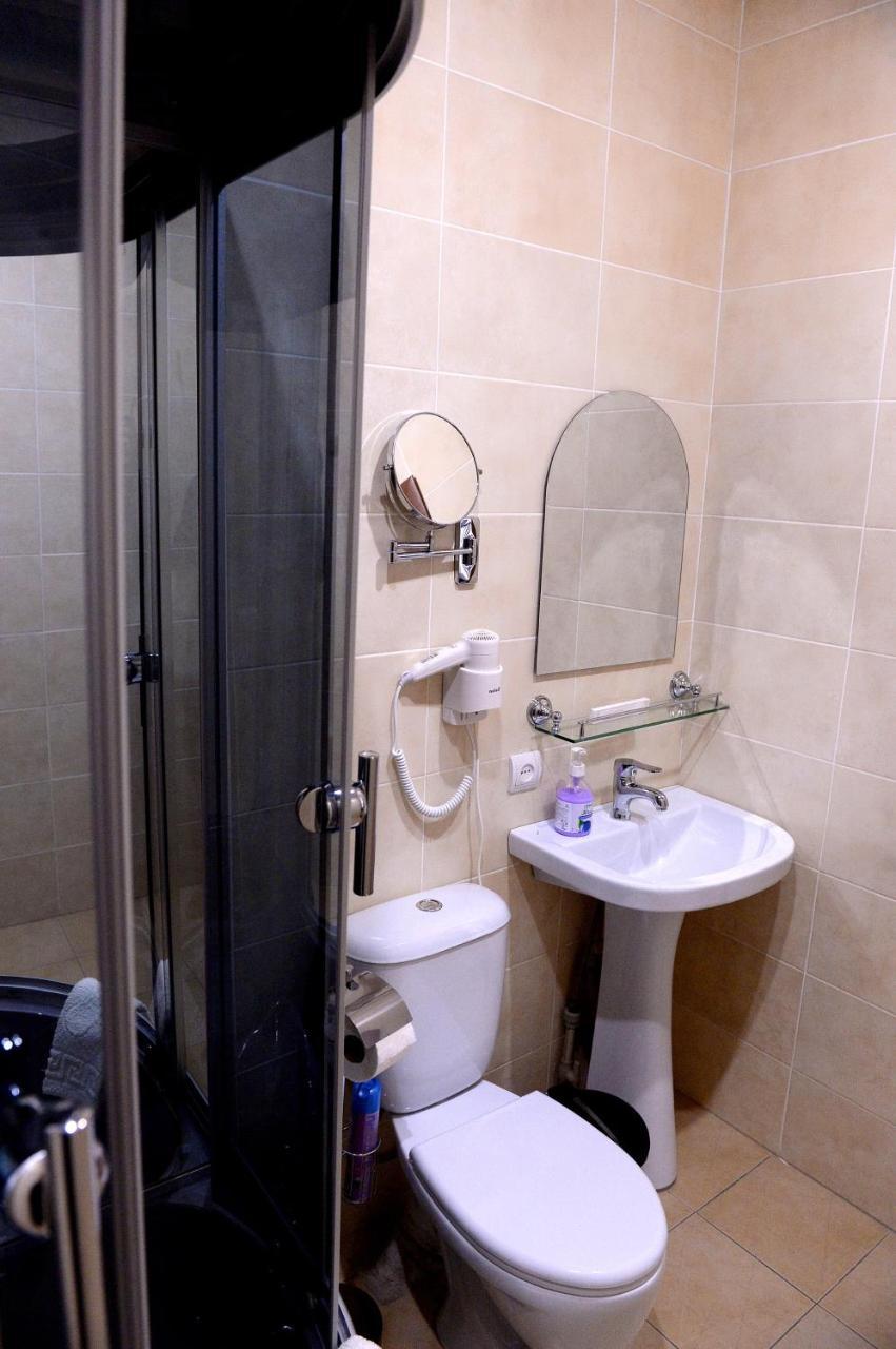 Pride Hotel Taraz Exterior photo